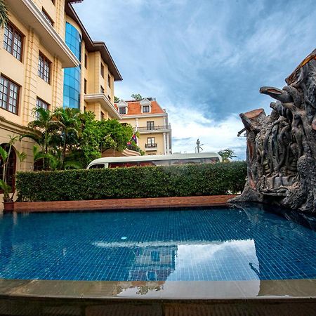 Royal Crown Hotel & Spa Ciudad de Siem Riep Exterior foto